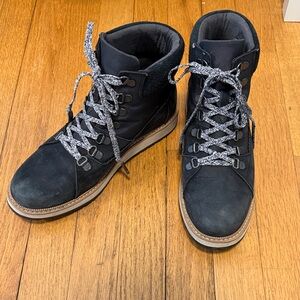 Tom’s winter suede boots